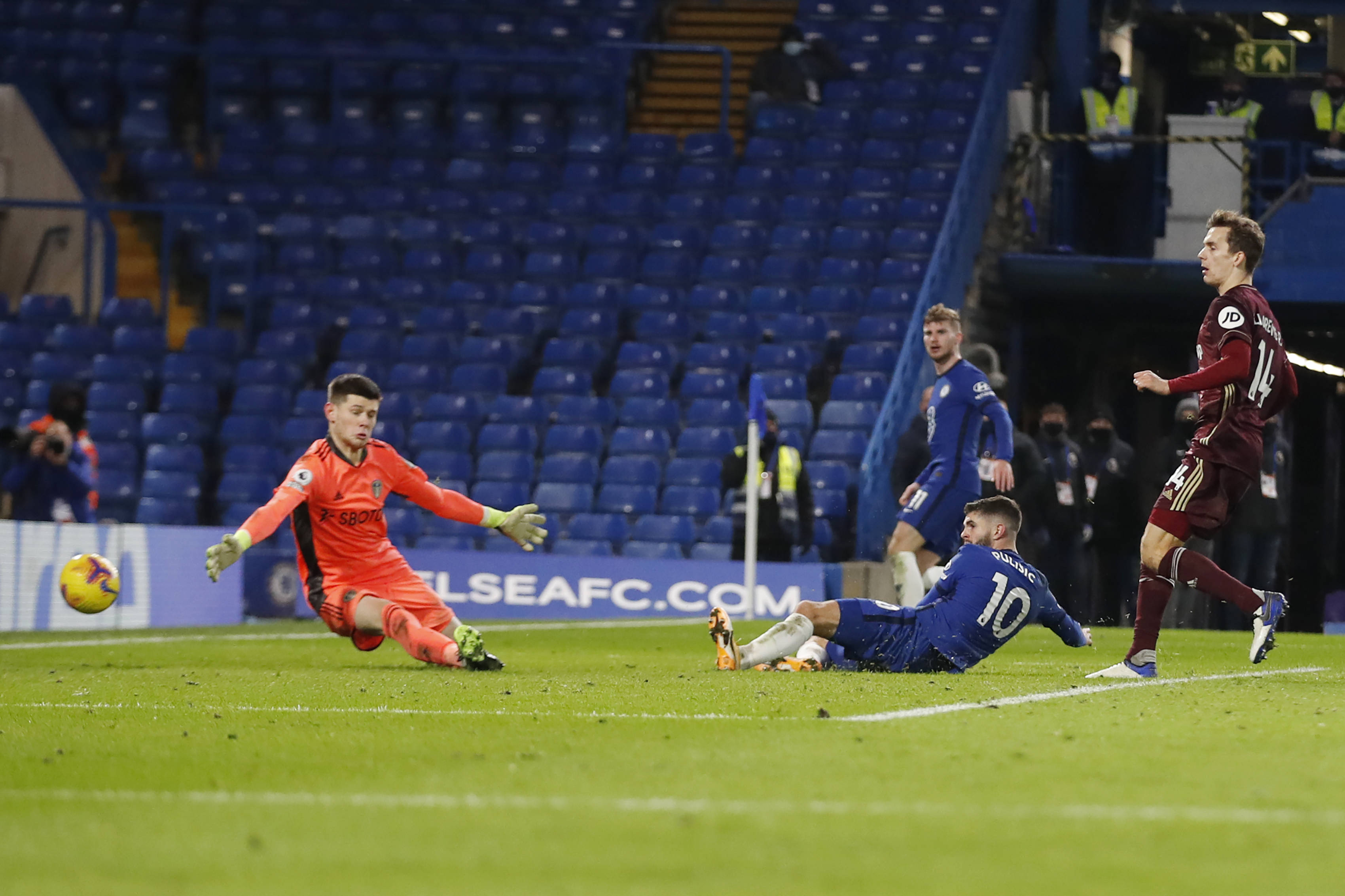 无疑肩负着 无疑肩负着