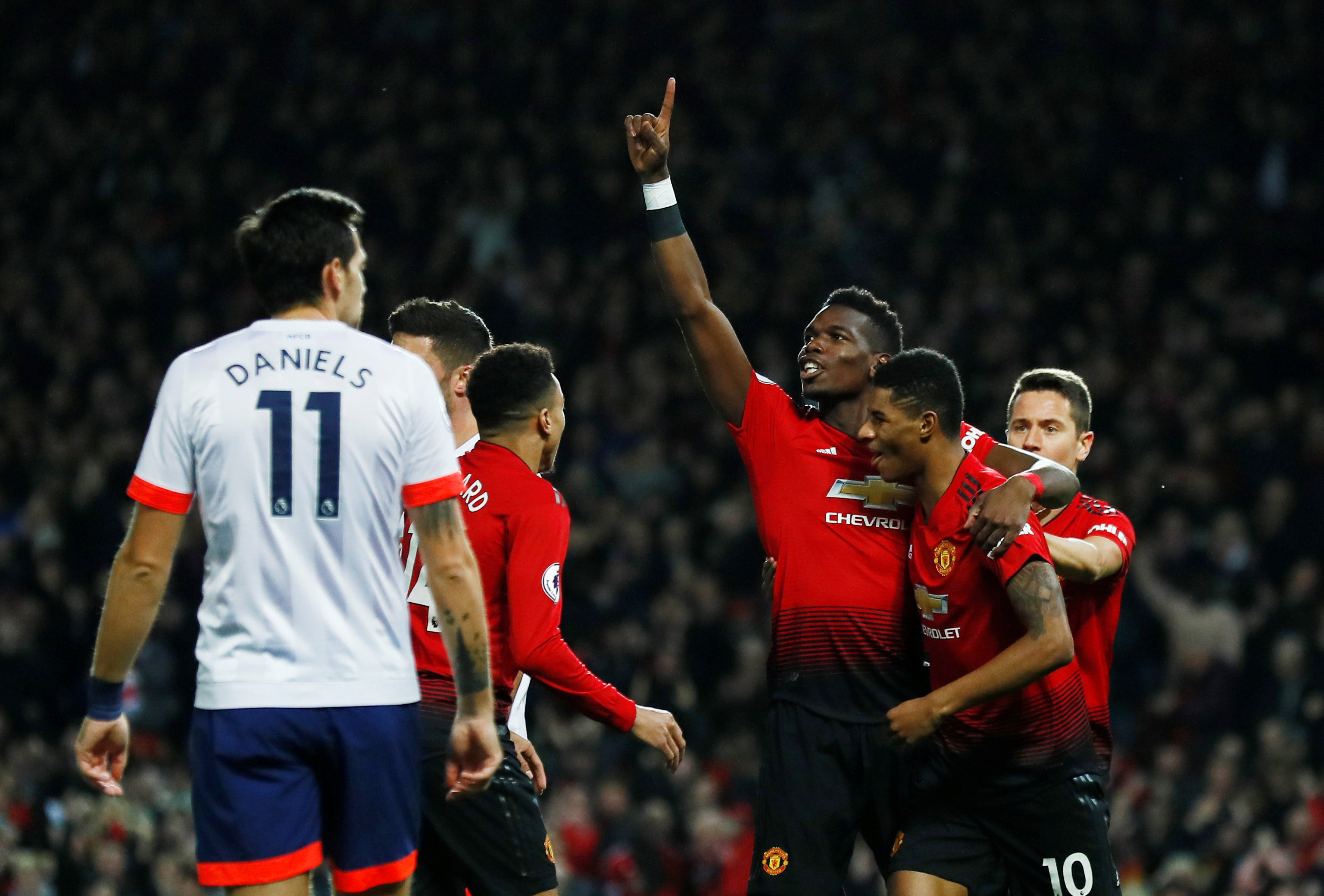 处以禁入球 处以禁入球